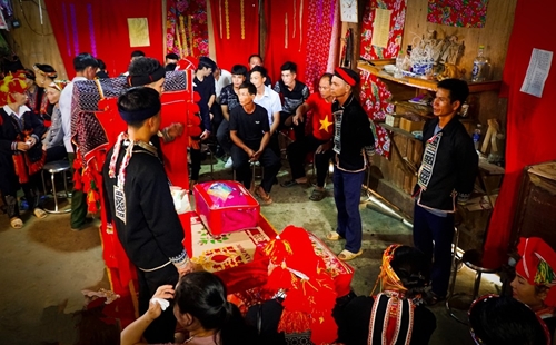Nét văn hoá độc đáo trong lễ cưới của đồng bào Dao Tây Bắc